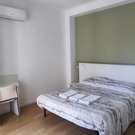 Pensión Vroom508 Verona